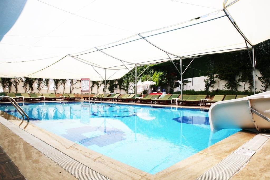 Rose Hotel 3*